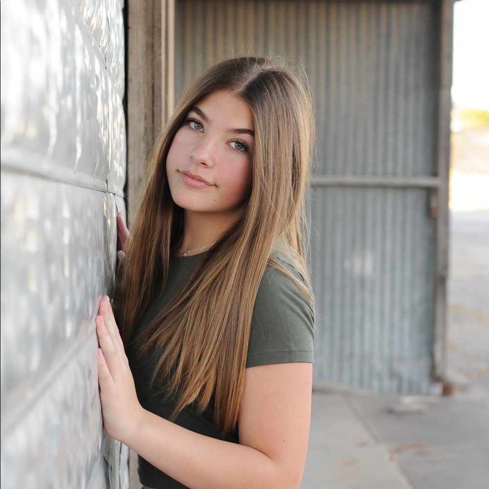 Meet your Posher, Lily